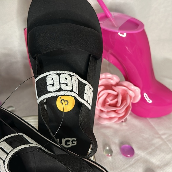 Ugg K Zuma Sling Sandals Black size 3 - Picture 2 of 4